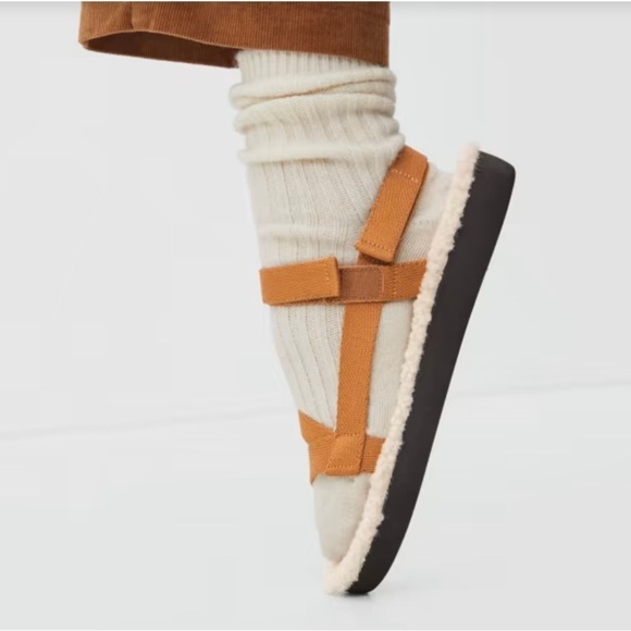 Everlane The Renew Teddy Sport Faux Fur Lined Outdoor Casual Sandals Women’s 7 - Picture 2 of 16